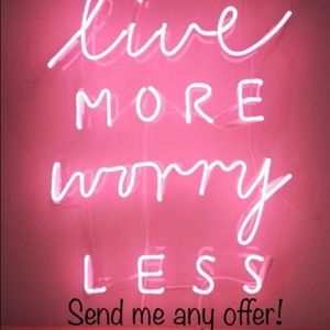 💖😊Accepting offers!!